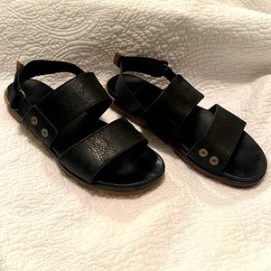 Black Sorel sandals 8.5, great condition!